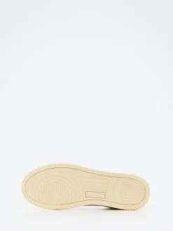 Autry – Sneaker aus Leder in Weiß mit Retro-Flair