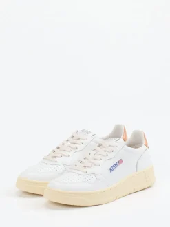 Autry – Sneaker aus Leder in Off-White