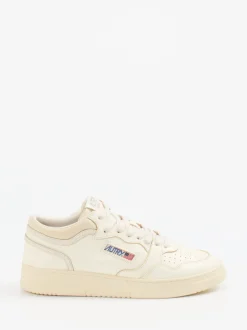Autry – Sneaker aus Leder in Cremeweiß