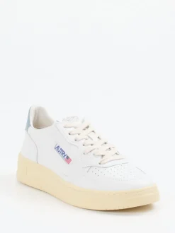 Autry – Sneaker aus Leder in Weiß mit Farbakzent