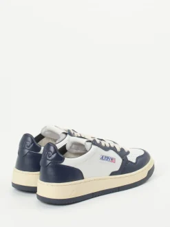 Autry – Sneaker aus Leder in Weiß und Navy