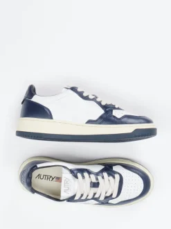 Autry – Sneaker aus Leder in Weiß und Navy
