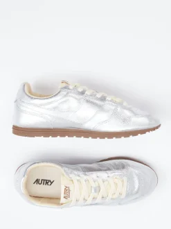 Autry – Sneaker aus Metallicleder silberfarben