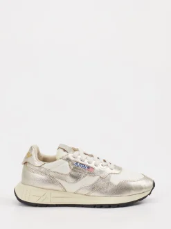 Autry – Sneaker aus Metallic-Leder in Beige-Gold