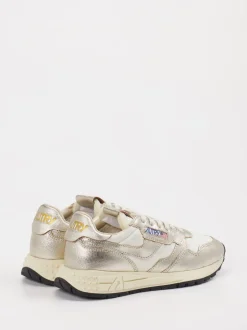 Autry – Sneaker aus Metallic-Leder in Beige-Gold