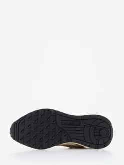Autry – Sneaker aus Metallic-Leder in Beige-Gold