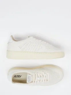 Autry – Sneaker aus Textil in Cremeweiß