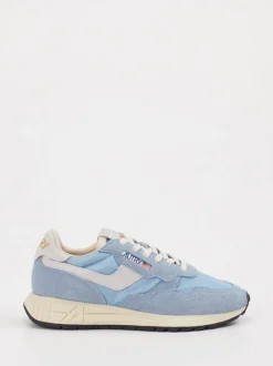 Autry – Sneaker aus Velour/Textil in Hellblau