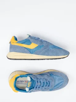 Autry – Sneaker aus Veloursleder in Jeansblau