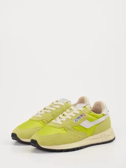 Autry – Sneaker aus Velour/Textil in Limettengelb