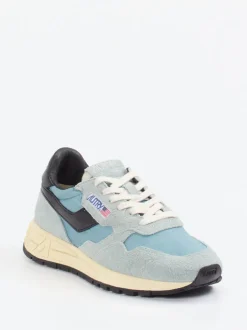Autry – Sneaker aus Velour/Textil Pastellblau