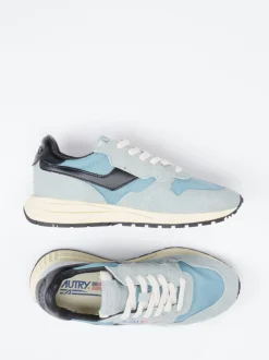Autry – Sneaker aus Velour/Textil Pastellblau