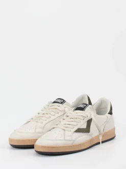4B12 – Sneaker aus Hirschleder mit Glitzerferse