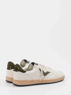 4B12 – Sneaker aus Hirschleder mit Glitzerferse