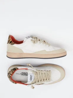 4B12 – Sneaker aus Velourleder und Glattleder beige
