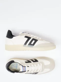Back 70 – Retro-Sneaker aus Leder und Textil cremeweiß
