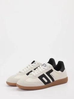 Back 70 – Retro-Sneaker aus Lammleder cremeweiß