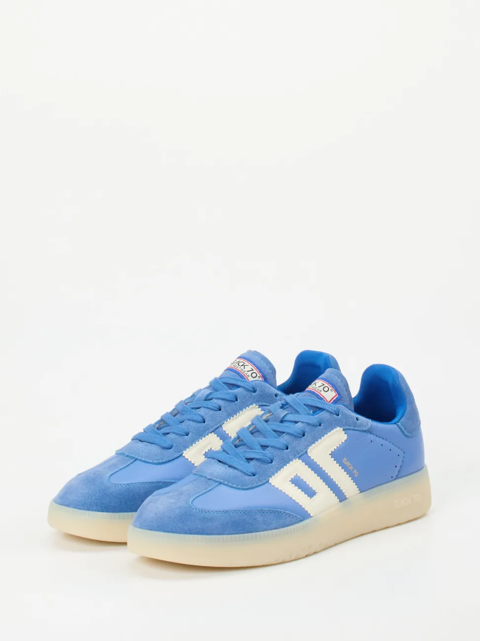 Back 70 – Retro-Sneaker aus Lammleder Himmelblau