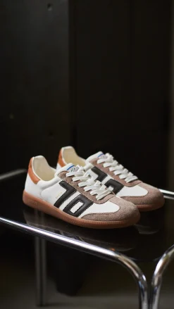 Back 70 – Retro-Sneaker aus Lammleder in Offwhite