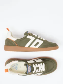 Back 70 – Retro-Sneaker aus Veloursleder und Textil