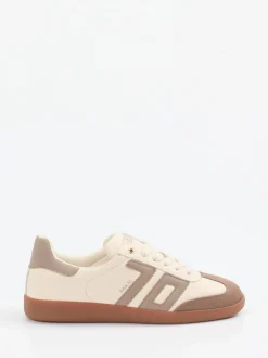 Back 70 – Retro-Sneaker aus Velour/Leder cremeweiß
