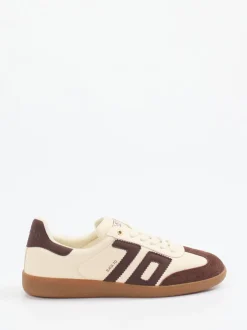 Back 70 – Retro-Sneaker aus Velour/Leder cremefarben