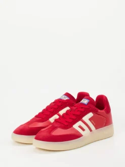 Back 70 – Retro-Sneaker aus Velour/Leder rot