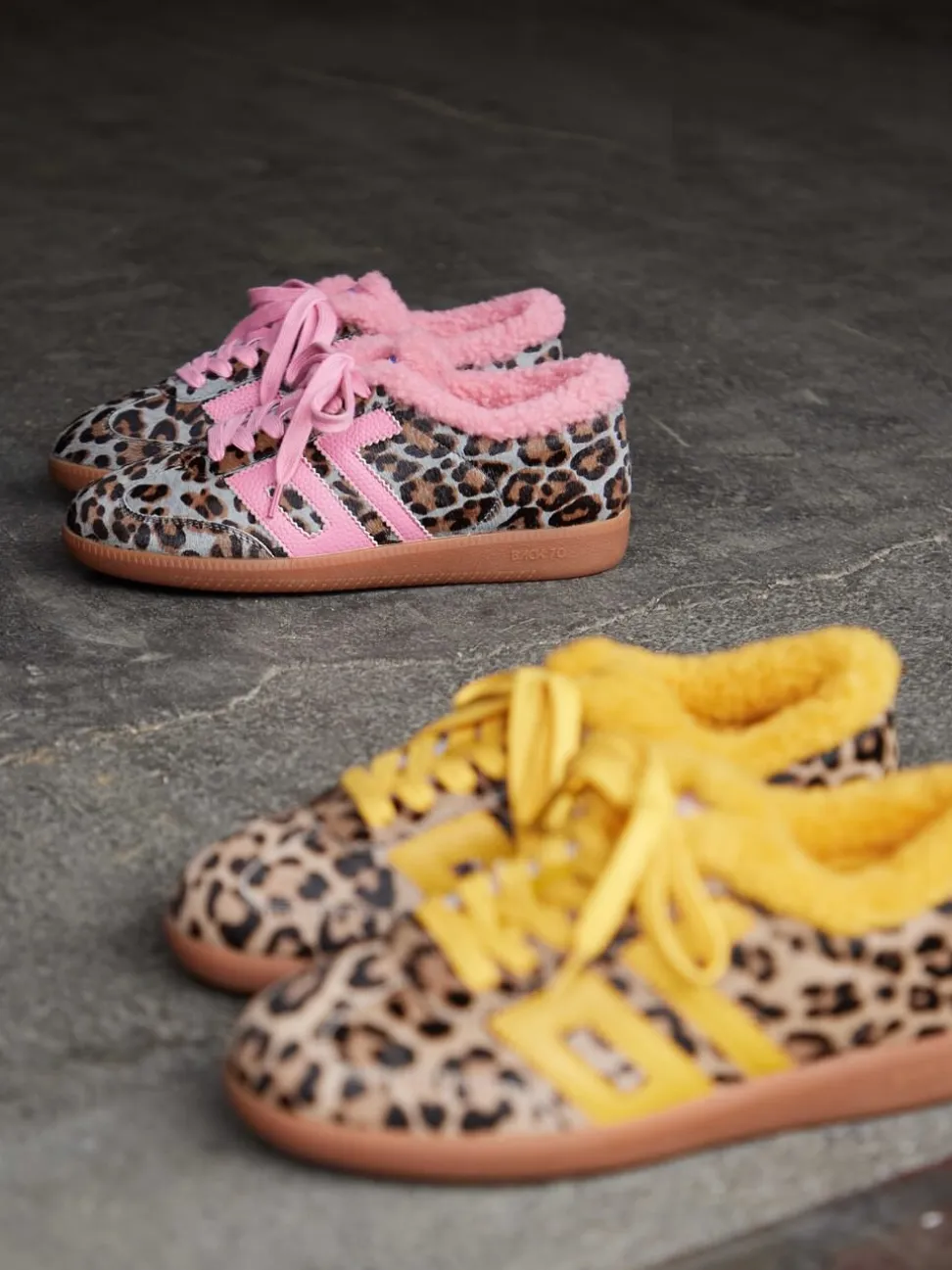 Back 70 – Sneaker aus Fell mit Leoprint und Kunstfell