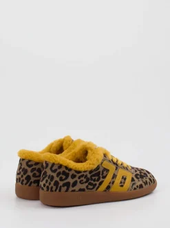Back 70 – Sneaker aus Fell mit Leoprint und Kunstfell