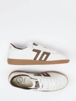 Back 70 – Sneaker aus Kalbleder in Weiß