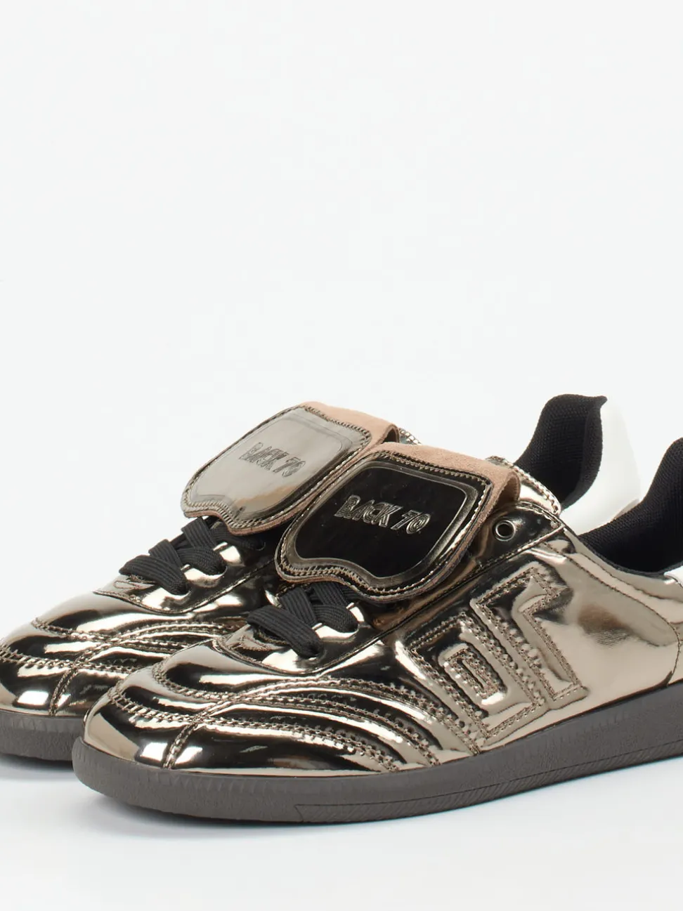 Back 70 – Sneaker aus Lackleder in Metallic-Bronze