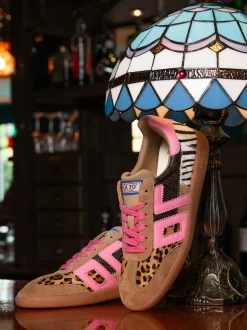 Back 70 – Sneaker aus Leder mit Animalprint-Details
