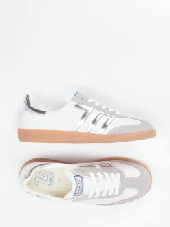 Back 70 – Sneaker aus Leder mit Metallic-Details