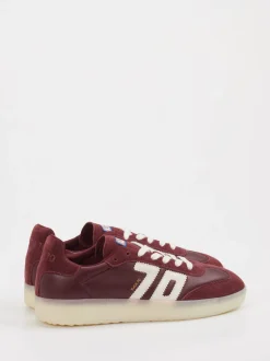 Back 70 – Sneaker aus Leder in Bordeauxrot