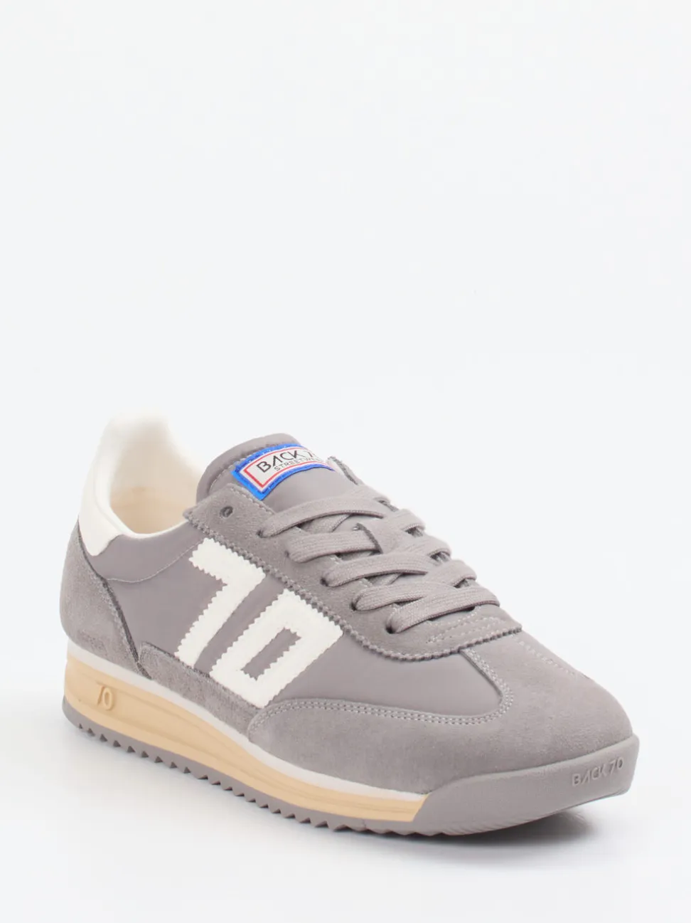 Back 70 – Sneaker aus Veloursleder und Nylon grau