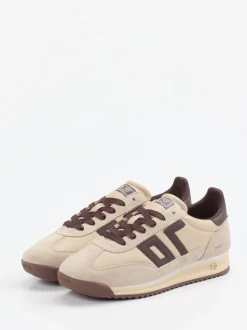 Back 70 – Sneaker aus Veloursleder beige-braun