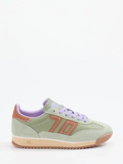 Back 70 – Sneaker aus Veloursleder Salbeigrün