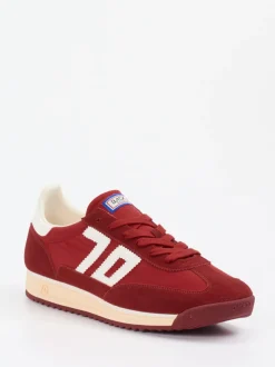 Back 70 – Sneaker aus Velour/Textil in Weinrot