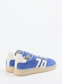 Back 70 – Sneaker aus Veloursleder in Jeansblau