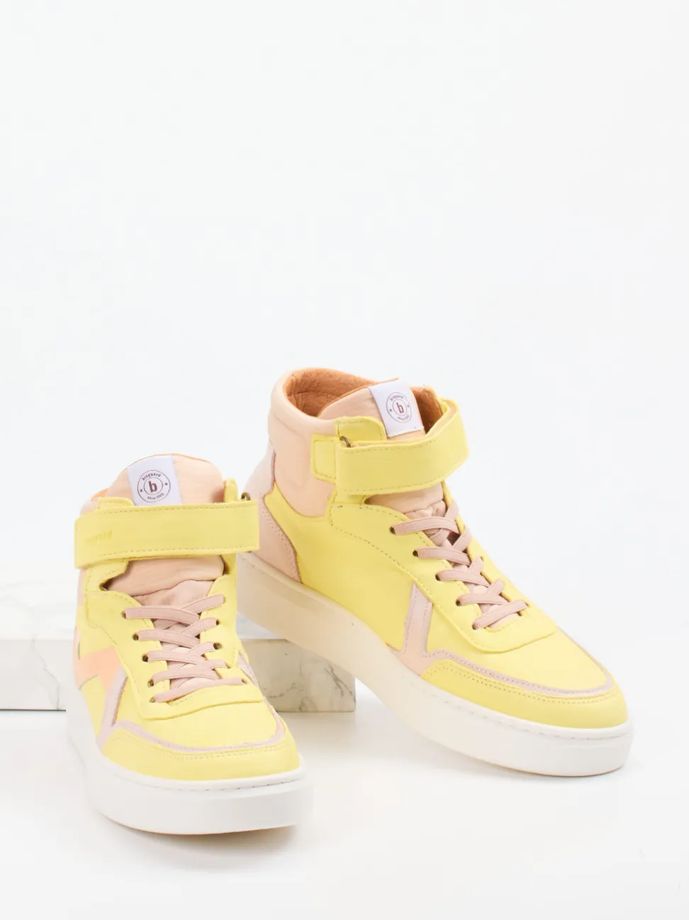 Bisgaard – High-Top-Sneaker aus Kalbleder Pastellgelb