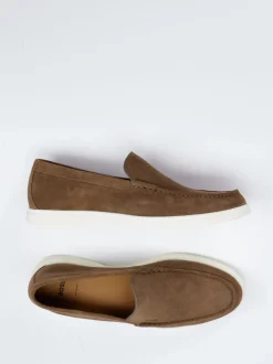 Boss – Loafer aus Veloursleder in Braun