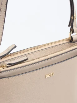 Boss – Schultertasche aus Kalbleder in Beigegrau