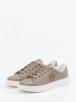 Boss – Sneaker aus Kalbleder in Taupe