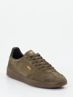 Boss – Sneaker aus Veloursleder Olivbraun
