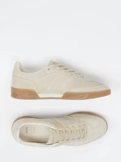 Boss – Sneaker aus Veloursleder Beige