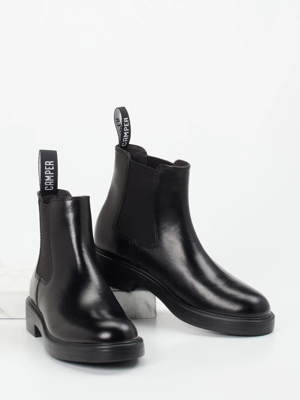Camper – Chelsea Boots aus Glattleder schwarz