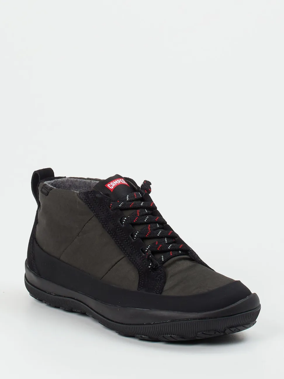 Camper – Outdoor-Sneaker aus Textil und Wildleder