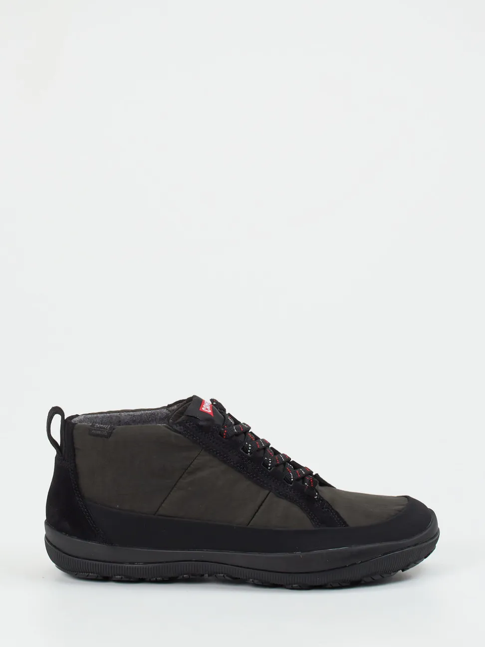 Camper – Outdoor-Sneaker aus Textil und Wildleder