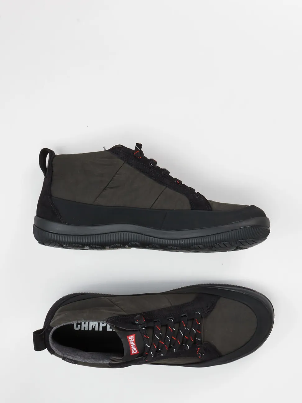 Camper – Outdoor-Sneaker aus Textil und Wildleder