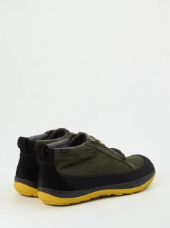 Camper – Outdoor-Sneaker aus Textil und Veloursleder